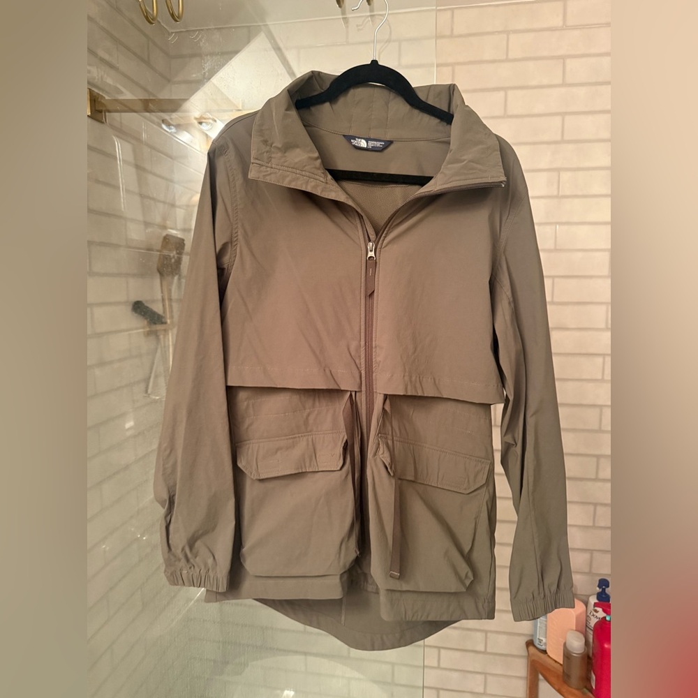 Olive Green lightweight North Face windbreaker